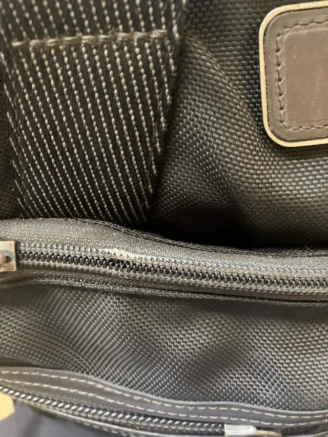 https://grandmako.com/contact/mailplus/menbers/20250911121430ファスナー修理希望箇所（ファスナーが一部噛み合っていません）.jpeg 